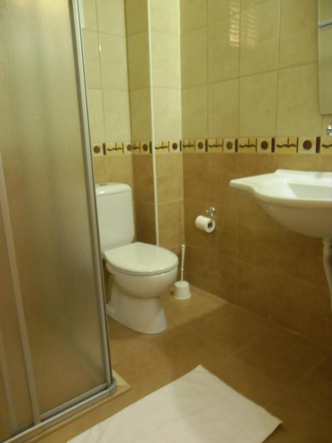 Maviev Otel Çeşme Habitación foto