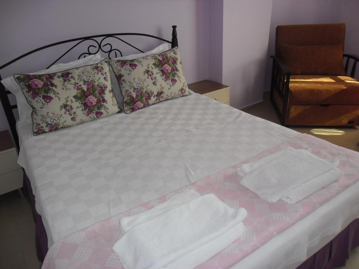 Maviev Otel Çeşme Habitación foto