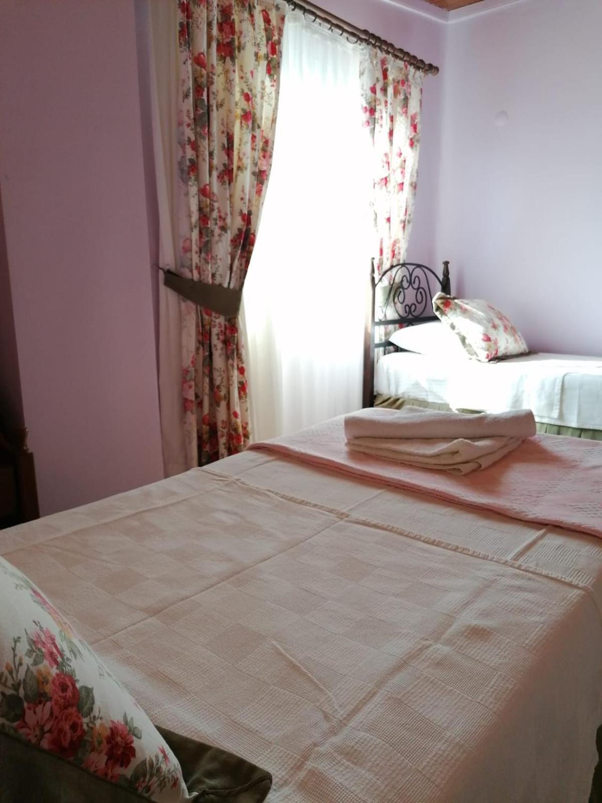 Maviev Otel Çeşme Habitación foto